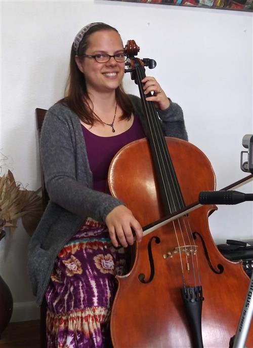 Photo of Myriam Gendron-Dupont holding a cello 