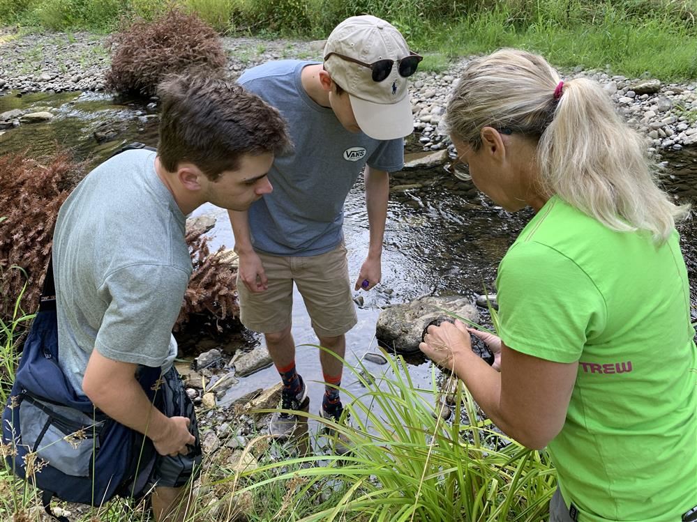 Students receive hands-on training from the Clackamas River Basin Council. 